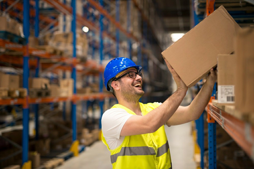How Online Manual Handling Courses Can Reduce Workplace Injuries in the UK - Manual Handling Training Article
