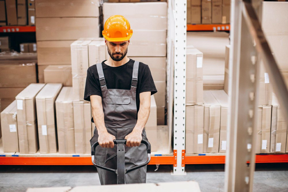 The Essentials of Manual Handling: Ensuring Safety and... - Manual Handling Training UK