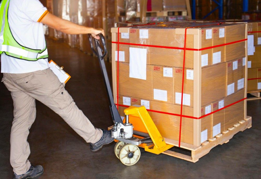 Comprehensive Online Manual Handling Course for Professionals in Leicester - Manual Handling Training Article