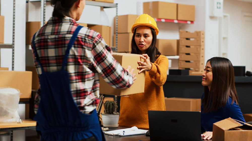 Unlocking Career Opportunities: The Importance of an Online Manual Handling Course in the UK - Manual Handling Training Article