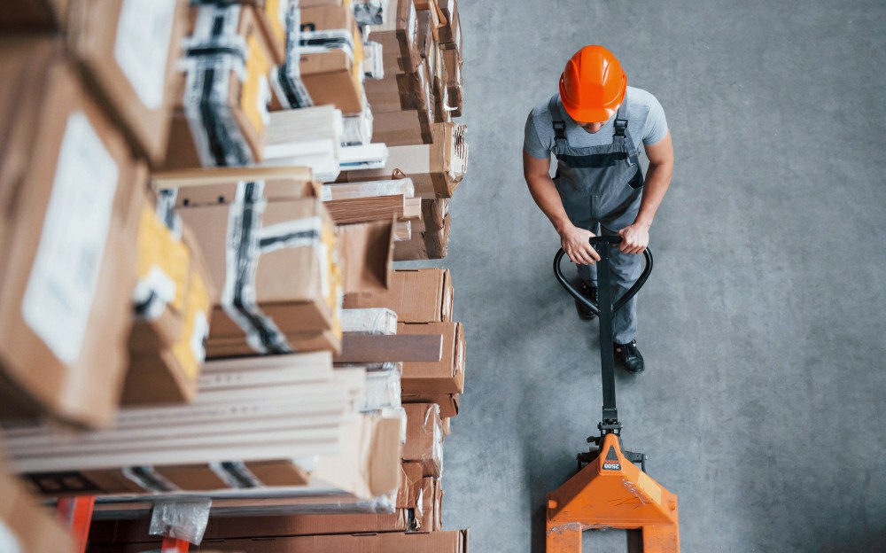 Essential Skills for Safe Manual Handling in London's Busy Workplaces - Manual Handling Training Article