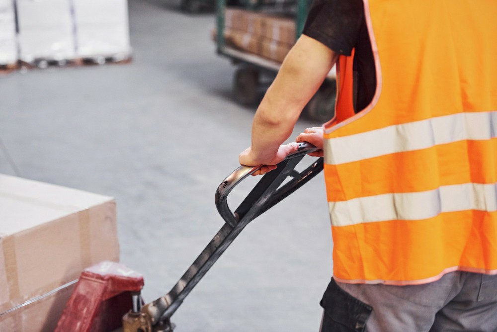 Navigating the World of Free Online Manual Handling Courses in the UK - Manual Handling Training Article