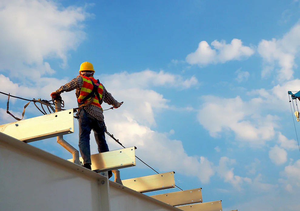 Emergency Rescue Planning for Working at Heights: Your... - Manual Handling Training UK