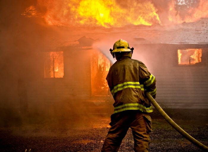 Mastering Fire Safety: Your Guide to Online Fire Extinguisher Training and Certification in the UK - Manual Handling Training Article