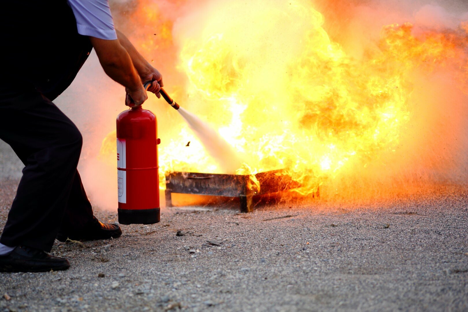 Mastering Fire Safety: Online Fire Extinguisher Training and Certification in the UK - Manual Handling Training