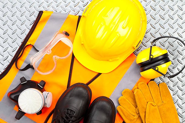 Essential Online PPE Compliance Training for a Safer Work Environment in the UK - Manual Handling Training Article